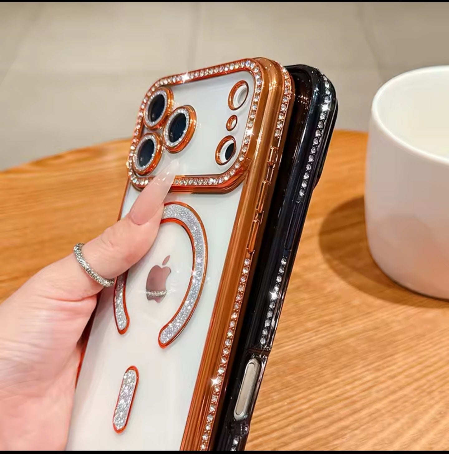 💎 Stil trifft auf Glanz.
Schütze dein Smartphone mit Eleganz. ✨